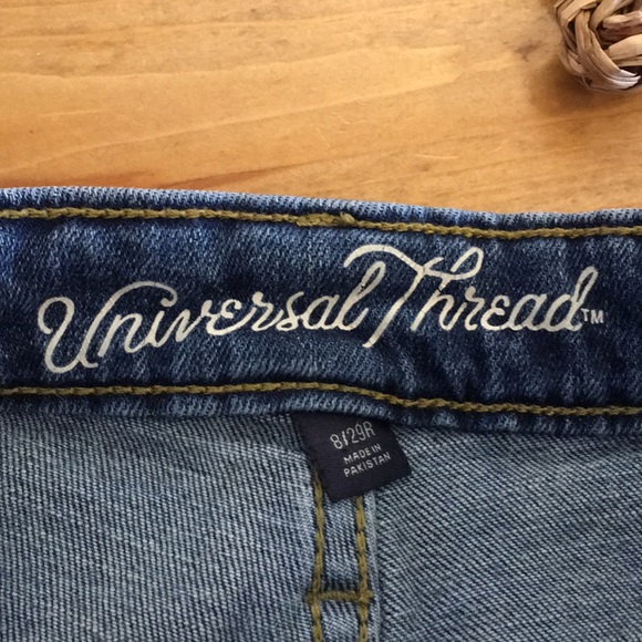 Universal Threads Jeans Size 8/29 - Picture 3 of 5